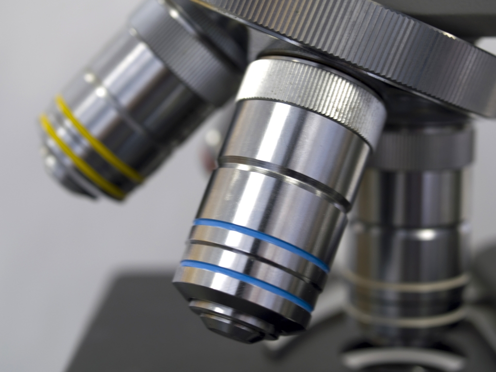 stockvault-microscope134689-1024x768